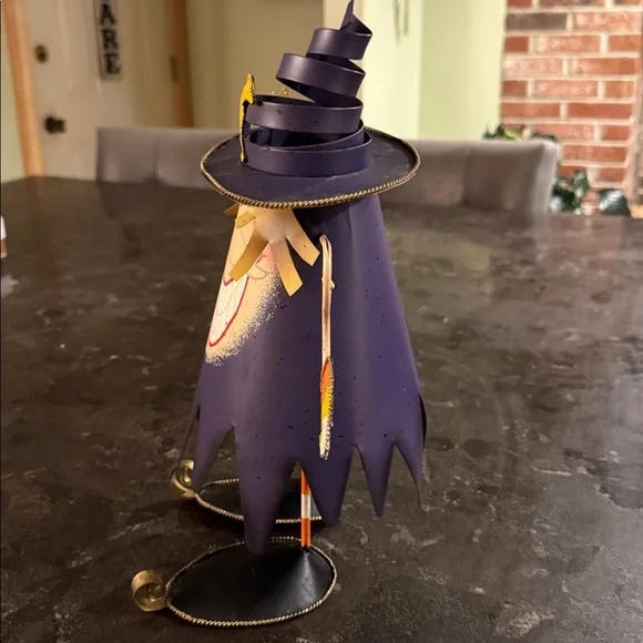 Metal Witch Figurine with Moon Hat - Picture 4 of 4